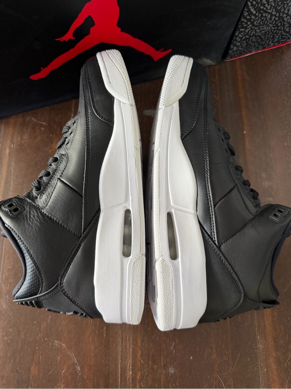 DeadStock Nike Air Jordan 3 “Cyber Monday” Black Leather Sneakers - 9.5M - Picture 4 of 12